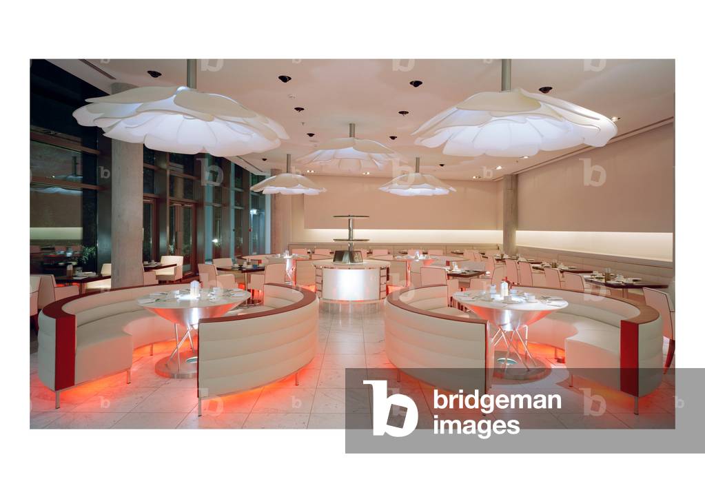 Hotel Radisson SAS Frankfurt, Germany. Architecture by John Seifert, Adam D. Tihany and Matteo Thun, 2005. Hotel Radisson SAS Frankfurt is designed by John Seifert architects as well as Adam D. Tihany and Matteo Thun for interior architecture. Photography 02/03/06