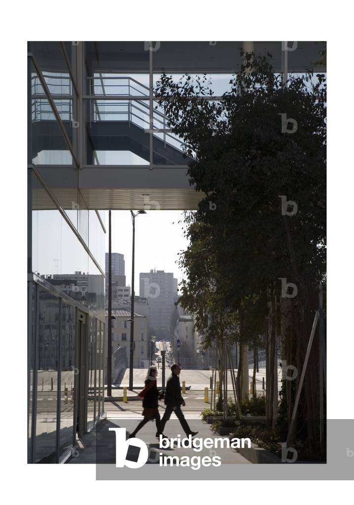 Extension of rue Charcot towards avenue de France seen from MK2 Biblitotheque, Paris 75013. Architect Jean Michel Wilmotte, 2003. Photography 15/03/06.