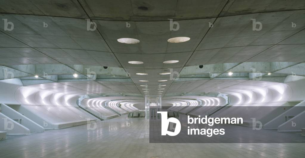 Orient train station in Lisbon (Portugal). Architecture of Santiago Calatrava, 1993-1998. Photography 1998.