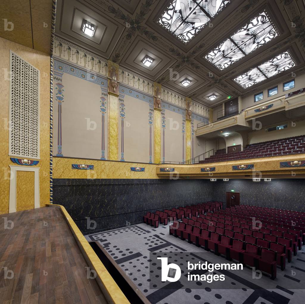 Le Louxor, cinema, Paris, 2013 (photo)