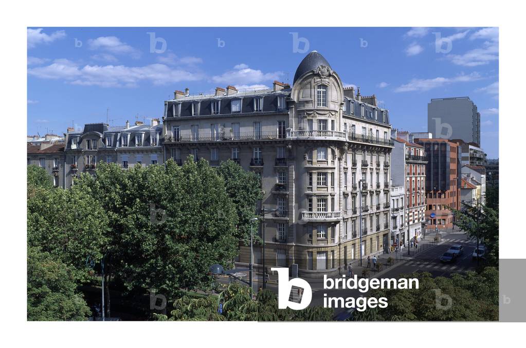 Housing building, Allee Leon Gambetta a Clichy (Hauts de Seine). Construction 1911. Photography 2005.