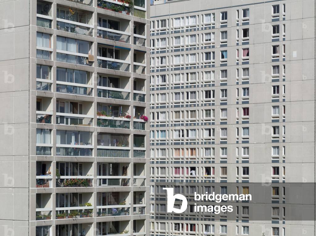 Social housing tour, place des fetes in the 19th arrondissement, Paris. Photography 09/12/07.