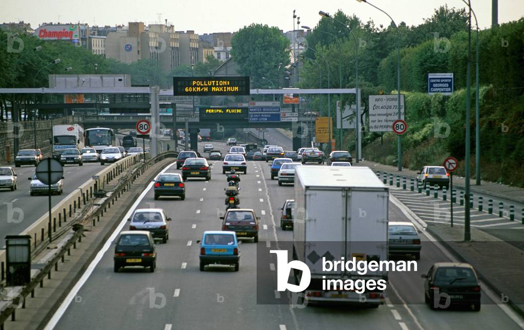 The peripherique boulevard in Paris. Photography 10/08/98