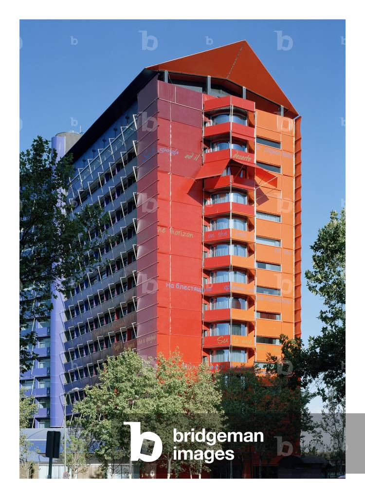 The facade of the Hotel Puerta America, 41 Avenida America in Madrid, Spain, built in 2005. Photography 13/09/05