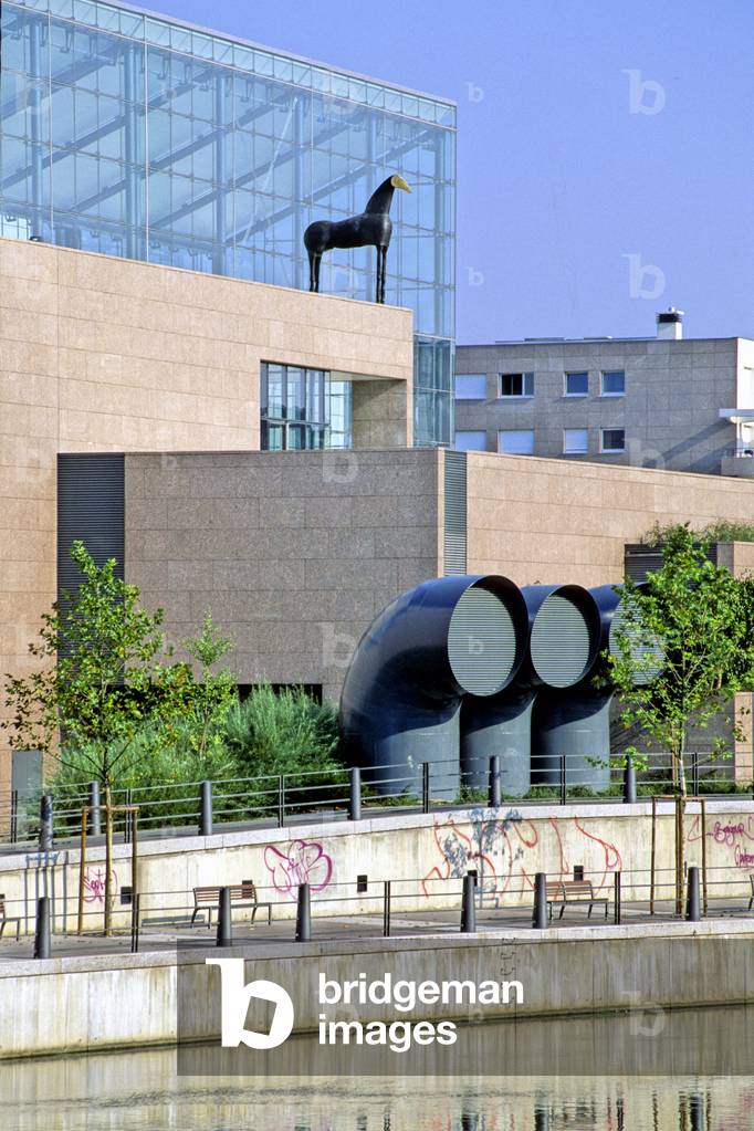 Musee d'art moderne in Strasbourg (Haut Rhin, Alsace). Construction 1998, architect Adrien Fainsilber.