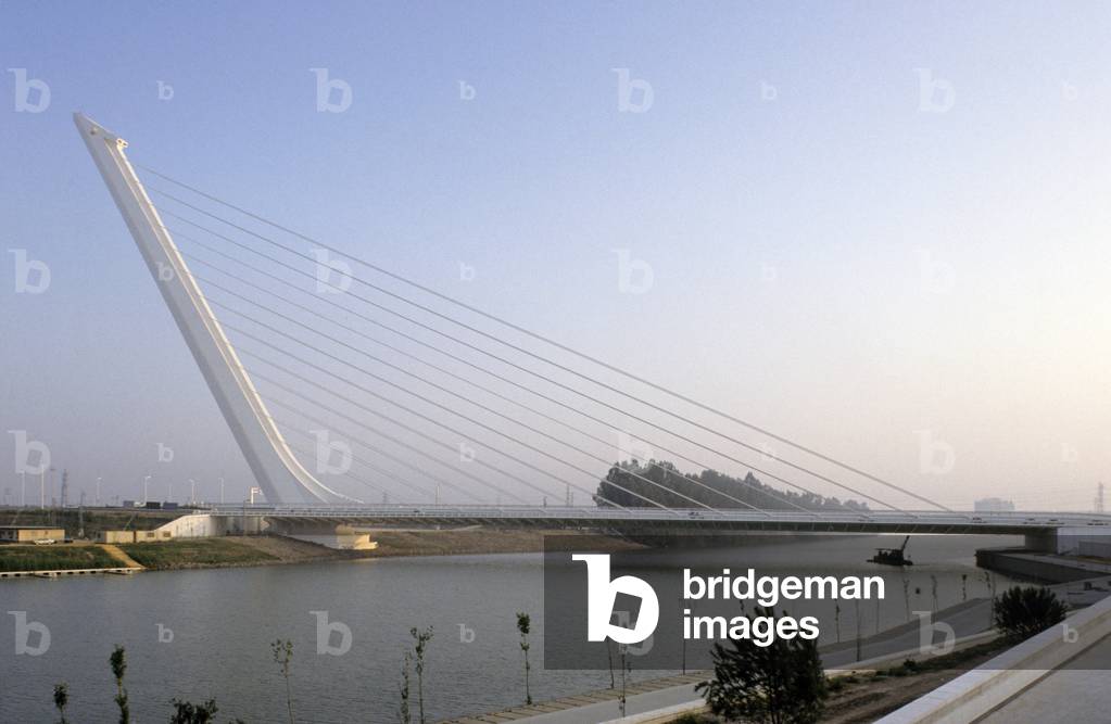 Bridge Felipe II (Felipe 2) in Barcelona, Spain. Architecture of Santiago Calatrava, 1992. Photography 1992.