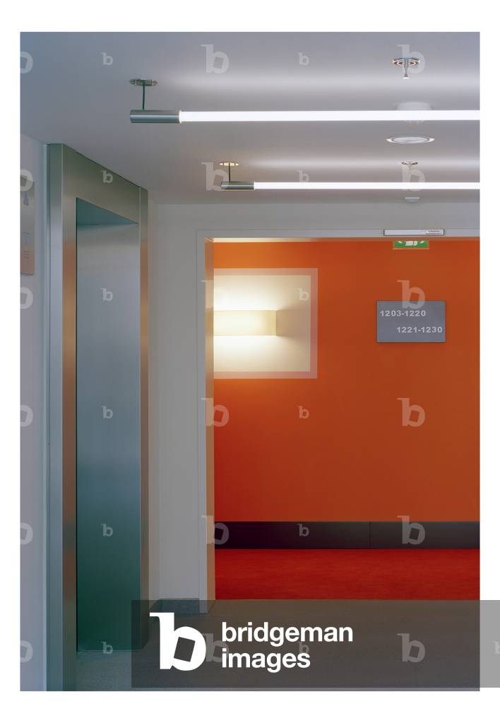 Hotel Radisson SAS Frankfurt, Germany. Architecture by John Seifert, Adam D. Tihany and Matteo Thun, 2005. Hotel Radisson SAS Frankfurt is designed by John Seifert architects as well as Adam D. Tihany and Matteo Thun for interior architecture. Photography 02/03/06