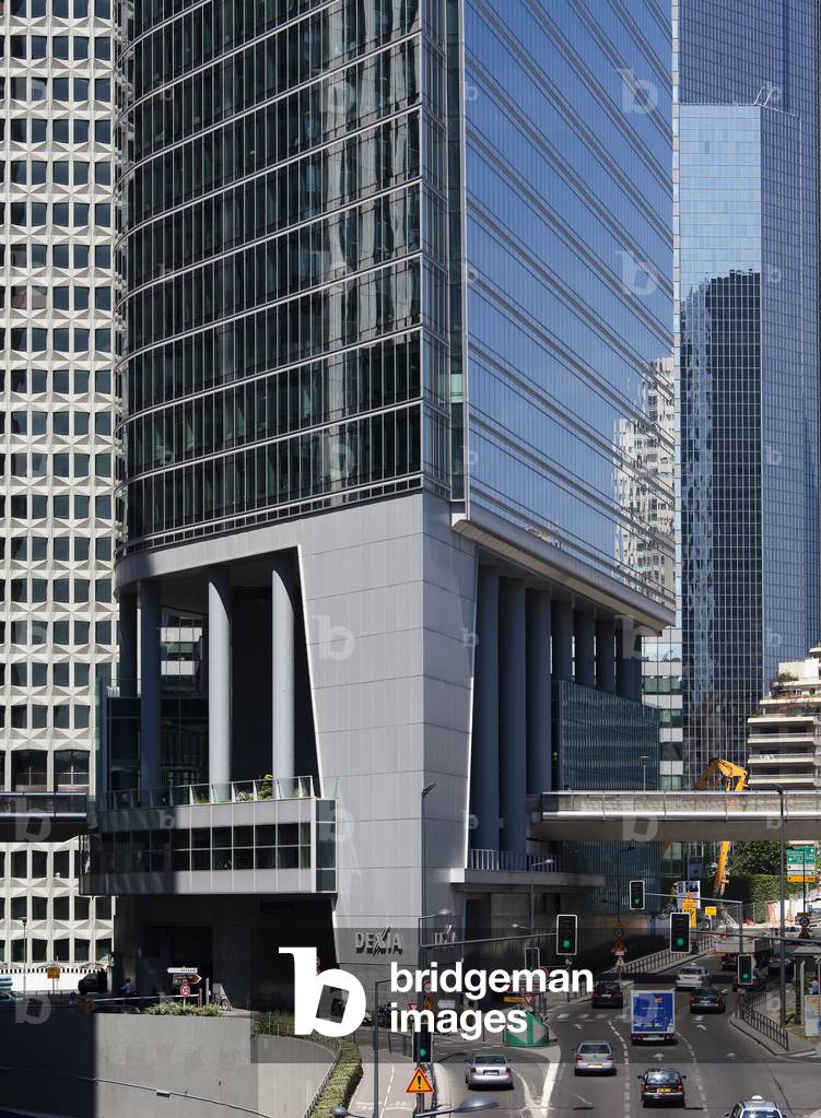Dexia Tower a la Defense, 1 gateway to the Refllets - Courbevoie, 2005 - Kohn Pedersen Fox Associates and SRA (Saubot, Rouit and Associes) Architects (c) Luc Boegly/Kohn Pedersen Fox Associates SRA Architects /Artedia/Leemage