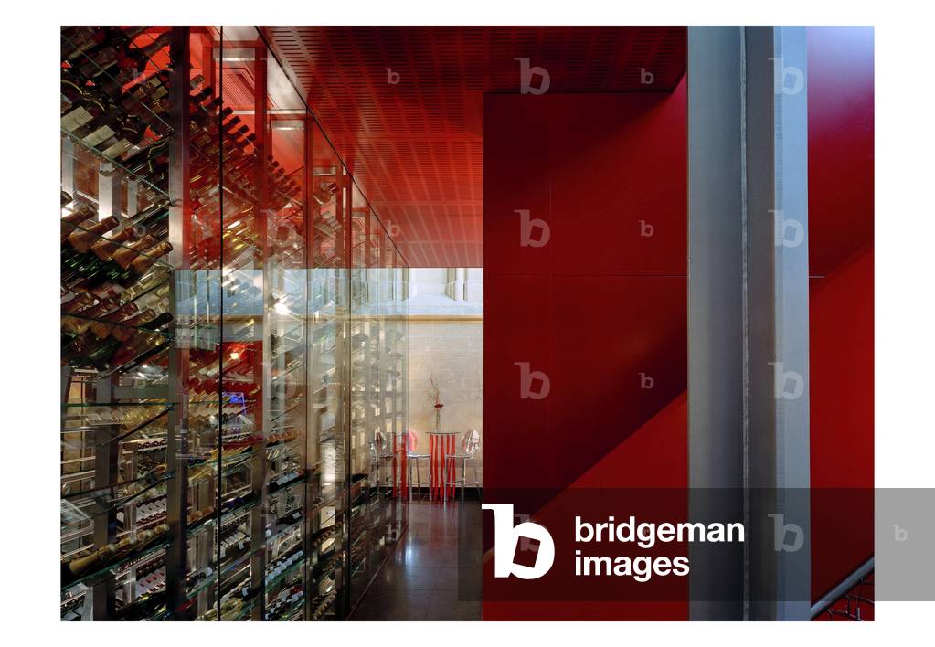 The hotel Kruisheren in Maastricht, Netherlands (Netherlands) realized by Satijn more architects and Vos interieur Mapertuus in 2005. Photography 15/03/06. In the heart of the historic centre of Maastricht, the 15th century Kruisherenklooster was inaugurated as a hotel in May 2005. In a very contemporary and innovative style and furniture by the Dutch interior architect Henk Vos (Maupertuus) and the famous lighting architect Ingo Maurer.