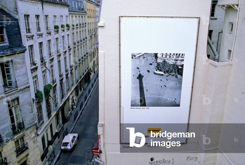 Urban display a Paris 75006.