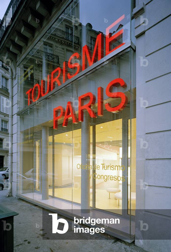 L'office du tourisme, 25 rue des Pyramides, Paris 1. Architect Christian Biecher, 2004.