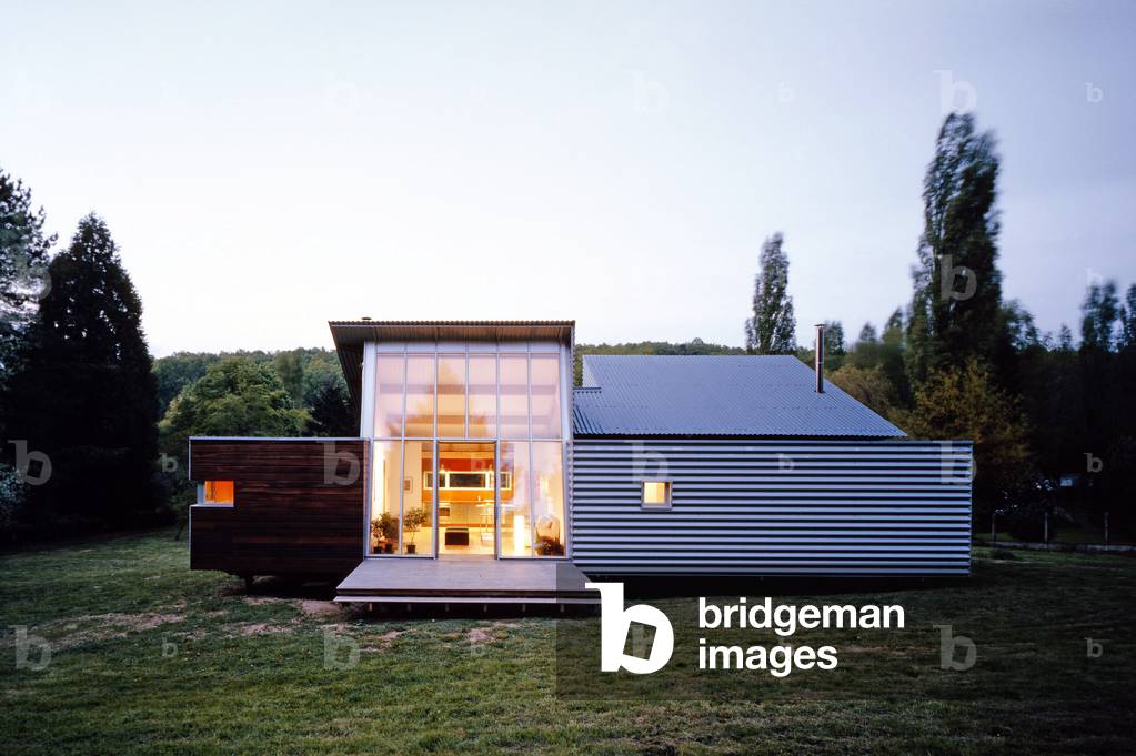 House - workshop (House-Atelier) of artists in Droue sur Drouette (Droue-sur-Drouette), Eure et Loir (Eure-et-Loir). Architecture Thierry Mazellier, 2002. Photography 2002