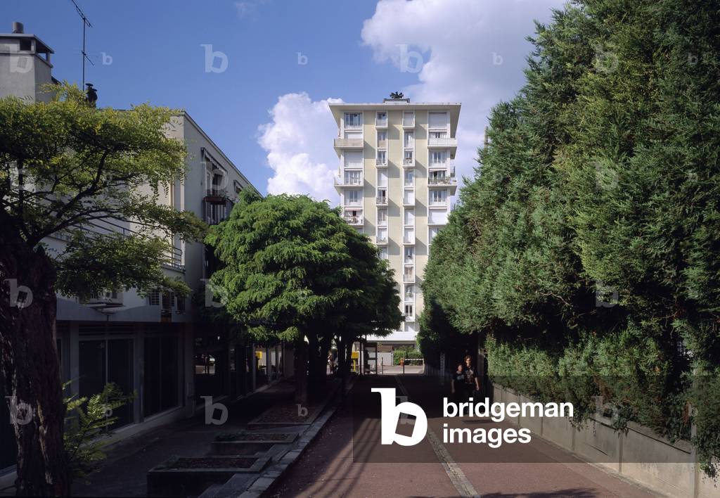 The residence Les Bas Coudrais (1957) in Sceaux (Hauts de Seine).
