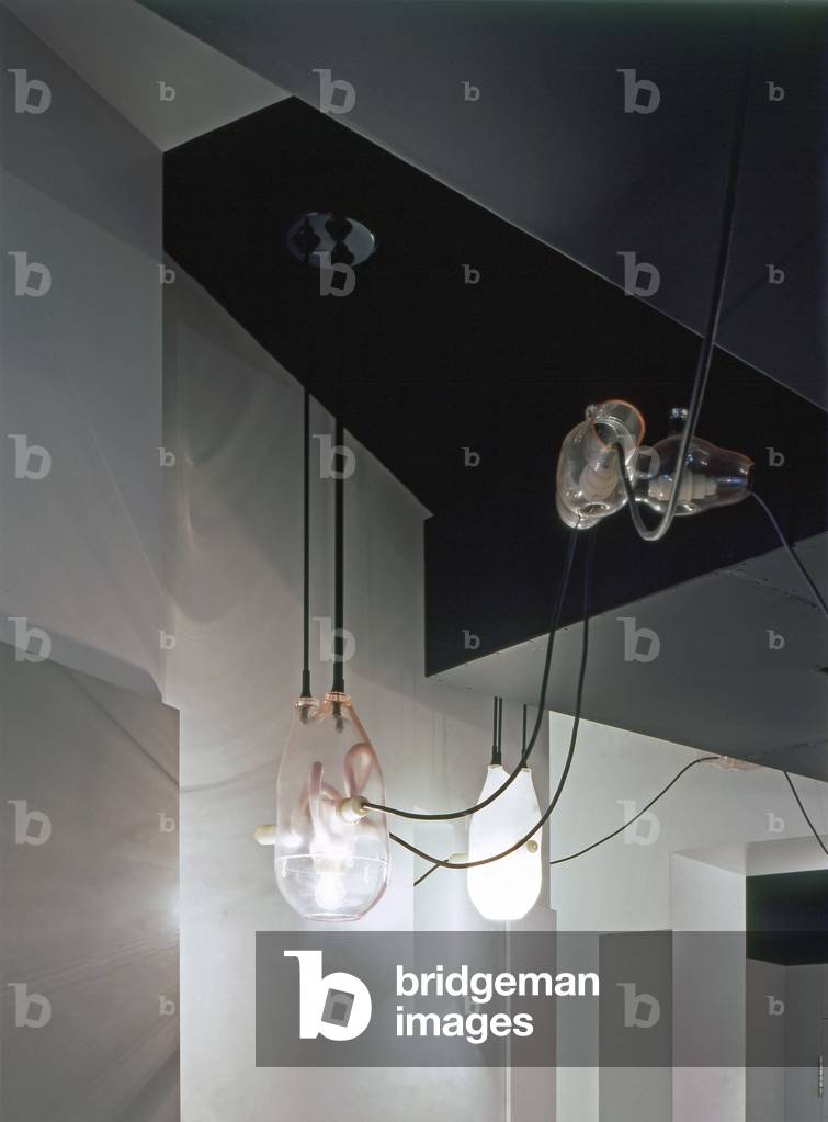 The cafe “” Etienne Marcel “”, 31 rue Etienne Marcel, Paris 2. Luminaire by Pierre Huyghes, 2002. Photography 2002.