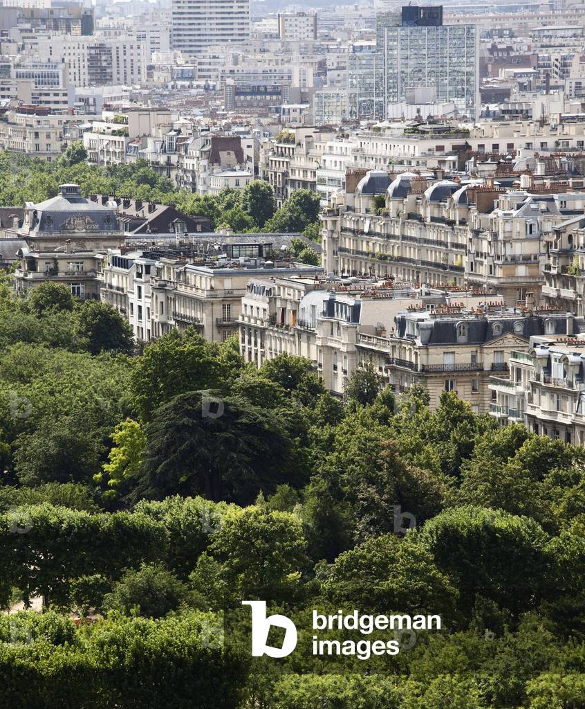 Residential buildings in the 1st arrondissement of Paris. Photography 18/07/09.