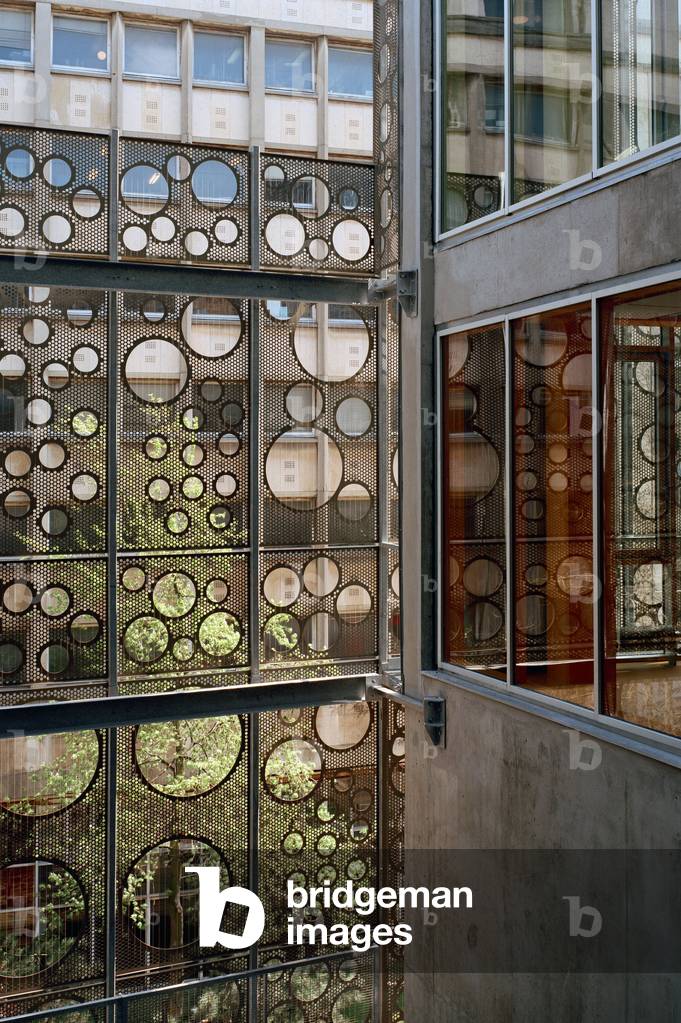 L'Atrium de Jussieu, Pole scientifique, Paris 5th arrondissement. Architects Peripheriques, Anne Francoise Jumeau and Emmanuelle Marin and David Trottin, 2002- 2006.