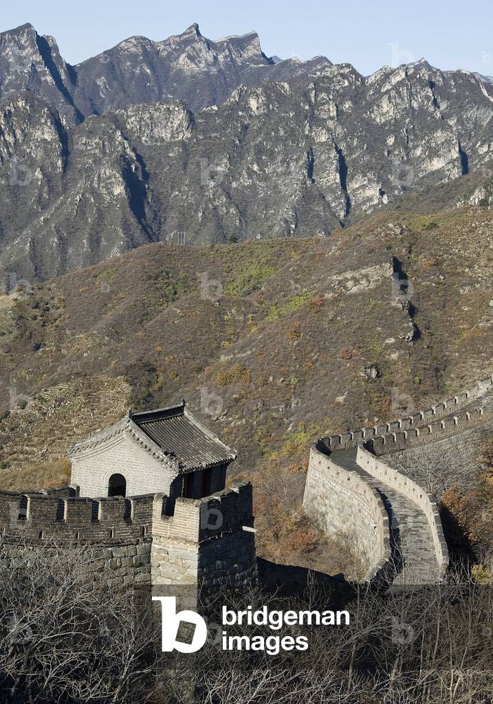 The Great Wall of China is close to Pekin. Construction of the Great Wall began in the 9th and 8th century BC, and continued for more than 2,000 years. If all its constructions and trunks spread across the vast region of North and Central China were combined, the Great Wall would extend over 50,000 km (100,000 li). Indeed, historical records show that since the Fighting Kingdoms, more than 20 feodal states and imperial dynasties have begun building defense walls. Photography 25/10/07