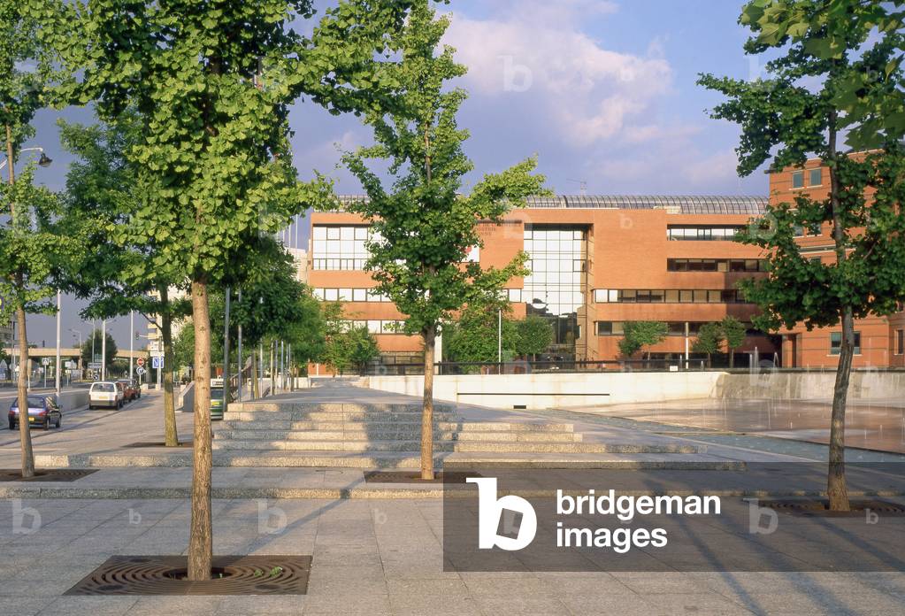Place des Droits de l'Homme in Evry, Essonne, Ile-de-France (Ile de France), France. Landscape designer: Katrin Gustafson, 1996. Photography 10/10/97