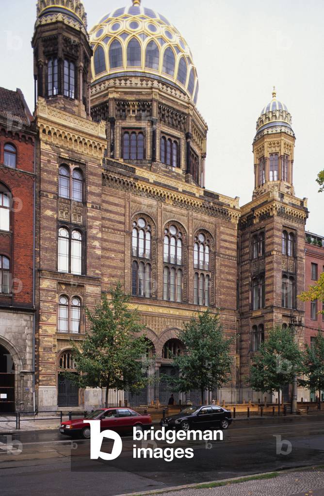 La Nouvelle Synagogue, 30 Oranienburger strasse, qaurtier Mitte in Berlin (Germany). Architects Eduard Knoblauch and Friedrich August Stuler, 1866, reconstruction Bernard Leisering, 1991. Photography 15/10/99.