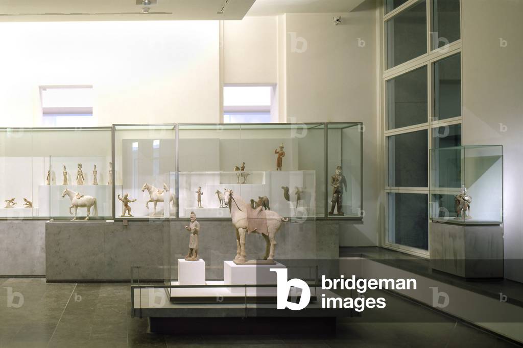 Musee Guimet, Musee national des arts asians, 6 place d'Iena in Paris 75016. Rehabilitation 2001, architects Henri and Bruno Gaudin. Photography 2001.