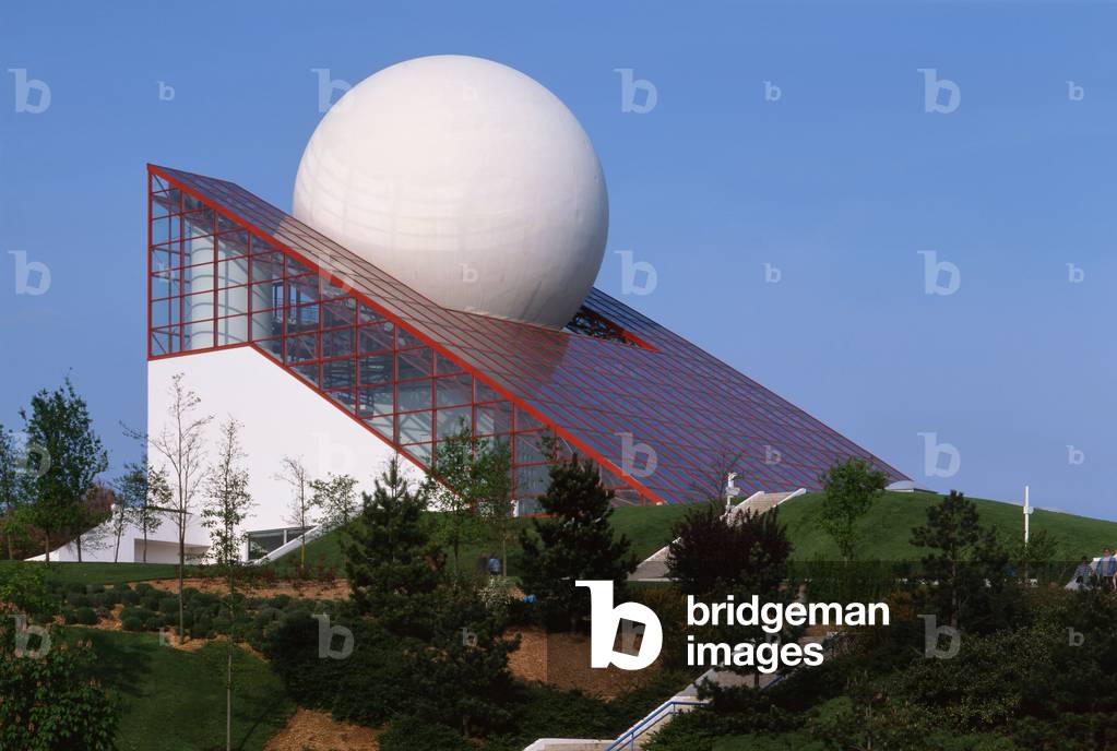 The Cite du Numerique du Futuroscope in Poitiers. Architecture by Denis Laming, 1986-1998. Photography 10/05/93.