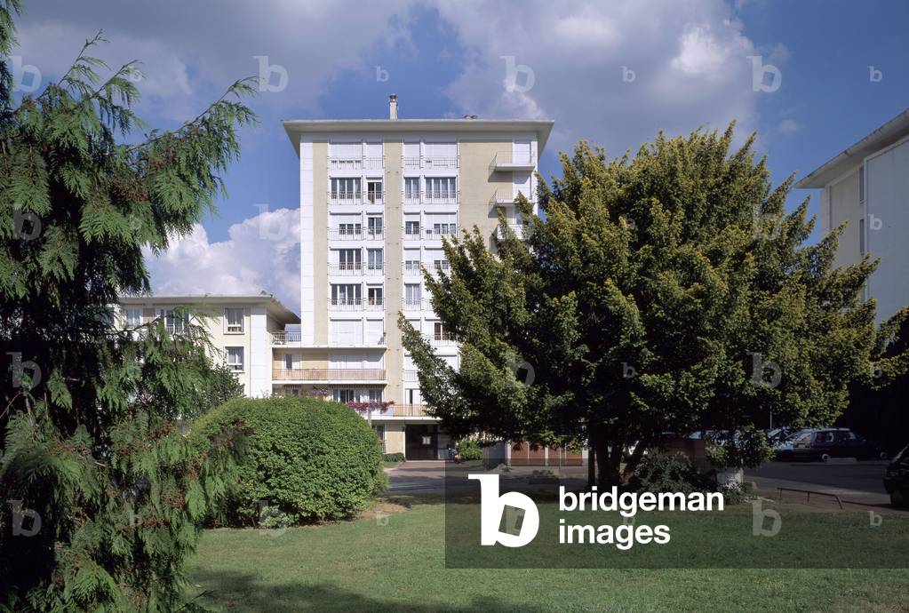 The residence Les Bas Coudrais (1957) in Sceaux (Hauts de Seine).