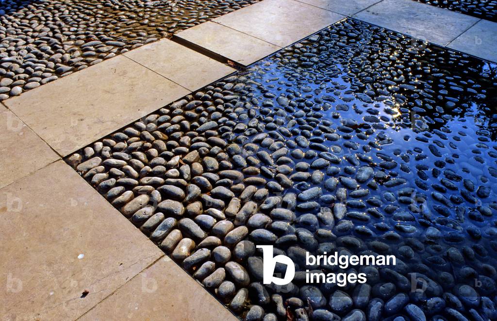 Detail of the ground of the Parc de Bercy, Paris 75012. Architecture by Bernard Huet¿ with Madeleine Ferrand Jean-Pierre Feugas and Bernard Leroy - Landscapes: Ian Le Caisne and Philippe Raguin, 1993-1997. The Parc de Bercy has been moved to the site of the old wine warehouses of Bercy