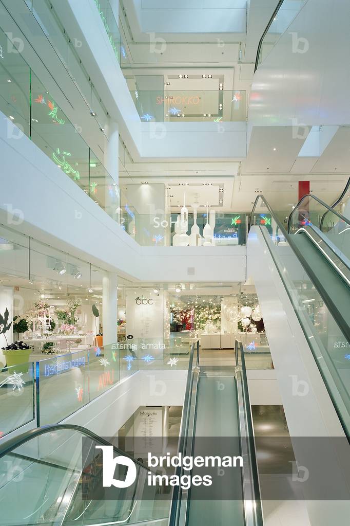 Les Galeries Lafayette, 40 Boulevard Haussmann, Paris 9. Architecture by Jean-Jacques Ory, Saguez and Partners.