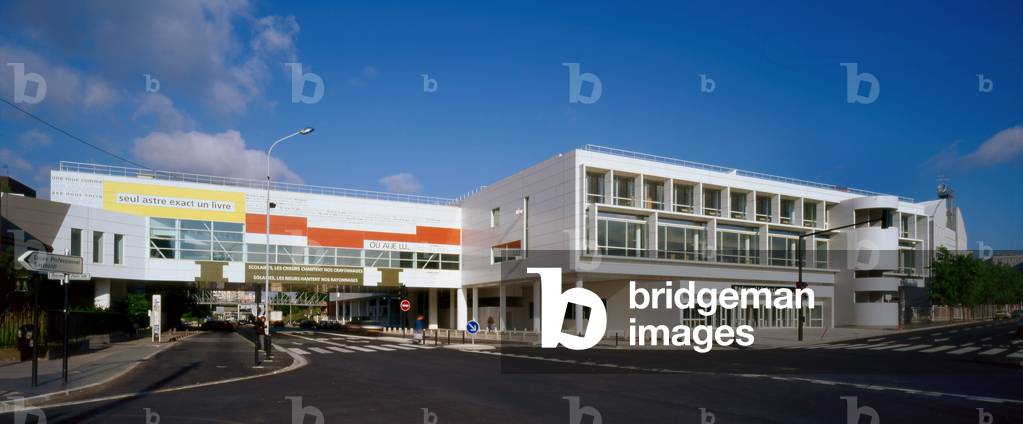 University library in Saint-Denis (Seine Saint Denis, region of France). Architect Pierre Riboulet, 1998.
