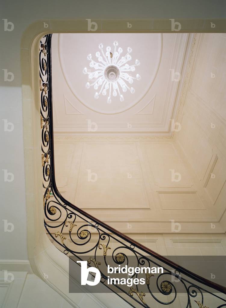 L'hotel de Sers, 41 Avenue Pierre Premier de Serbian, Paris 8, France. Architecture by Vidalenc Architects, 2004.