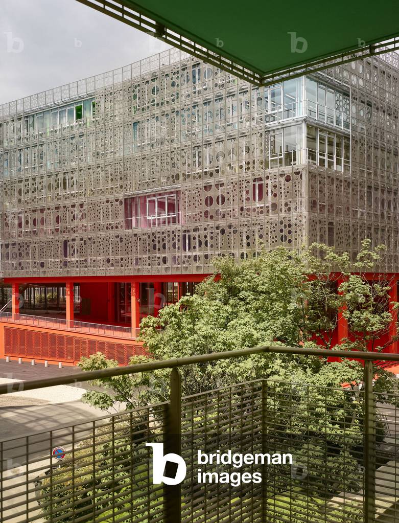 L'Atrium de Jussieu, Pole scientifique, Paris 5th arrondissement. Architects Peripheriques, Anne Francoise Jumeau and Emmanuelle Marin and David Trottin, 2002- 2006.