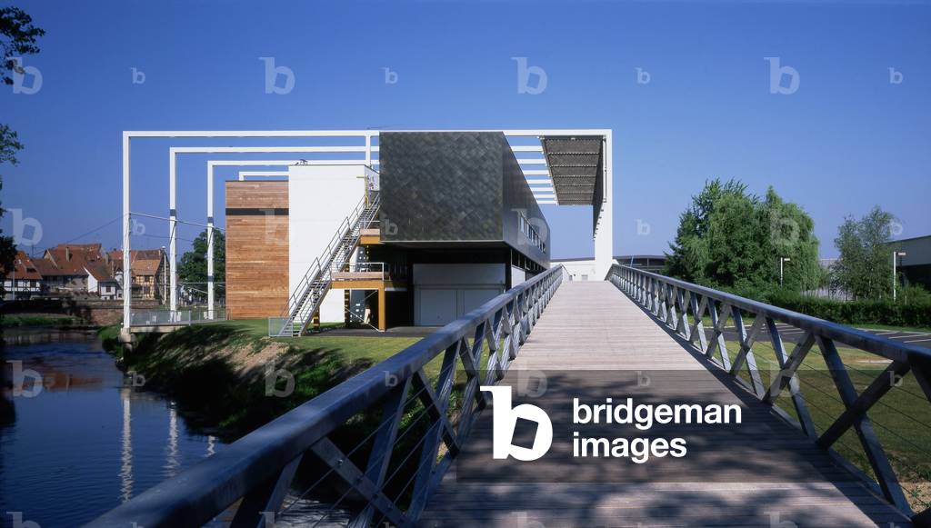 La Mediatheque de Selestat, 2 space Gilbert Esteve (Bas Rhin), architects Christian Schouvey and Jacques Orth, 1994-1997.