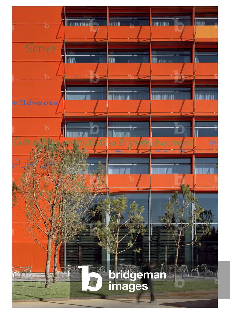 The facade of the Hotel Puerta America, 41 Avenida America in Madrid, Spain, built in 2005. Photography 13/09/05