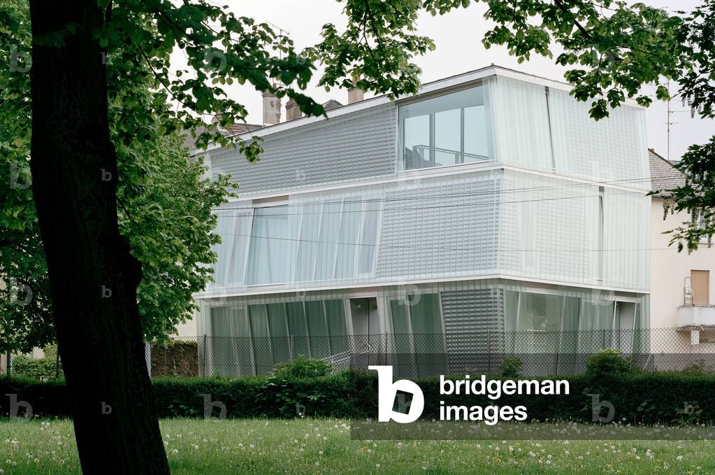 The house “” GO”” in Thionville, Moselle, Lorraine. Architecture by Emmanuelle Marin, David Trottin and Peripheriques architectes, 2006. Photography 25/08/06