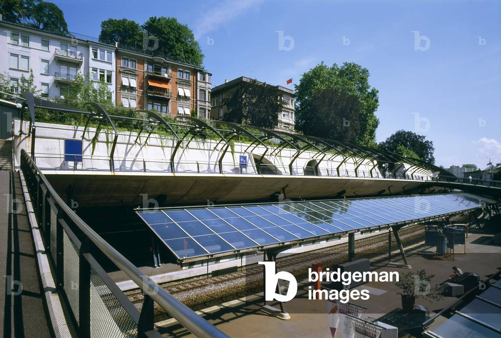 Stadelhofen station in Zurich, Switzerland. Realisation 1991, architect Santiago Calatrava. Photography 1991.