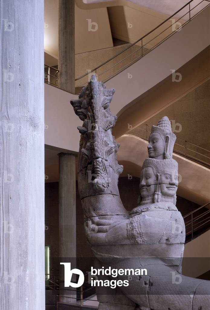 Musee Guimet, Musee national des arts asians, 6 place d'Iena in Paris 75016. Rehabilitation 2001, architects Henri and Bruno Gaudin. Photography 2001.