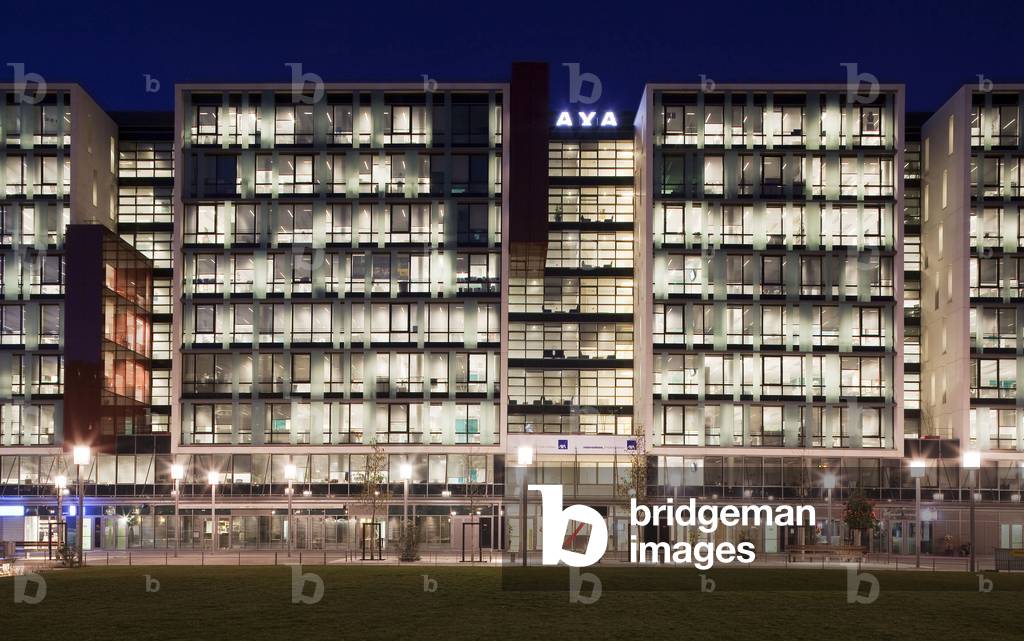 Boulevard de Pesaro, Terrasse 14 to 16, in Nanterre (Hauts de Seine). Architects TGT and Associes. photography 13/03/09.