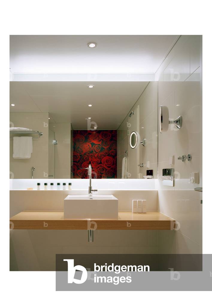 Hotel Radisson SAS Frankfurt, Germany. Architecture by John Seifert, Adam D. Tihany and Matteo Thun, 2005. Hotel Radisson SAS Frankfurt is designed by John Seifert architects as well as Adam D. Tihany and Matteo Thun for interior architecture. Photography 02/03/06