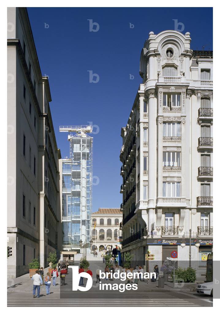 The Center of Contemporary Art, Museum of Reina Sofia, Facade North East, Calle de Santa Isabelle in Madrid (Spain). The exterior elevators of the Reina Sofia Contemporary Art Center were designed by Ian Ritchie. Photography 22/09/2005