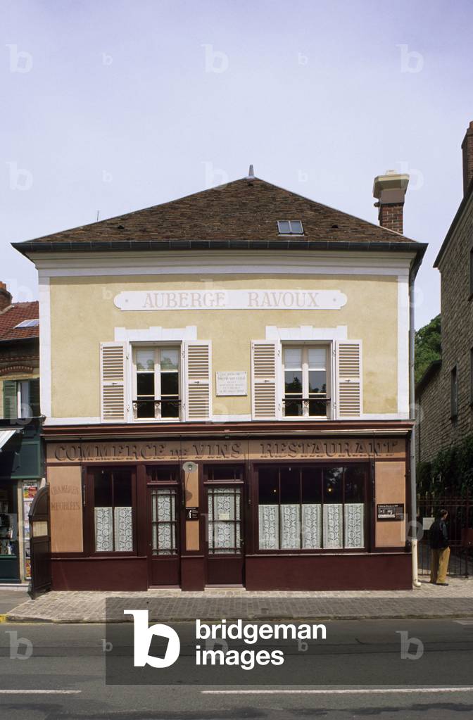 The Ravoux hostel in Auvers-sur-Oise (Auvers sur Oise) (Val d'Oise). The Ravoux inn, with its famous painted facade, saw a certain Vincent Van Gogh (1853-1890) arrive in May 1890. He stayed there for the last nine weeks of his life.