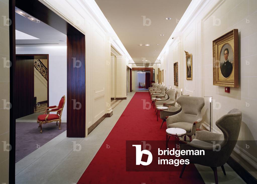 L'hotel de Sers, 41 Avenue Pierre Premier de Serbian, Paris 8, France. Architecture by Vidalenc Architects, 2004.