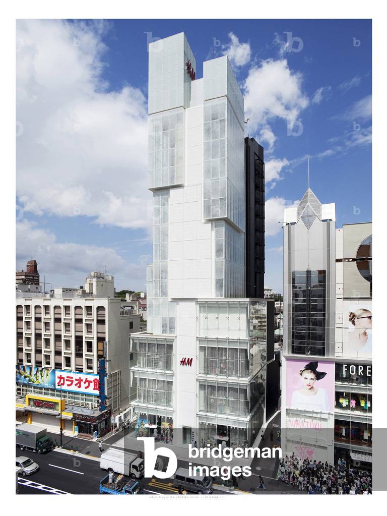 H & M store in Ginza, Tokyo, Japan. Architecture by Jun Mitsui, 2008.
