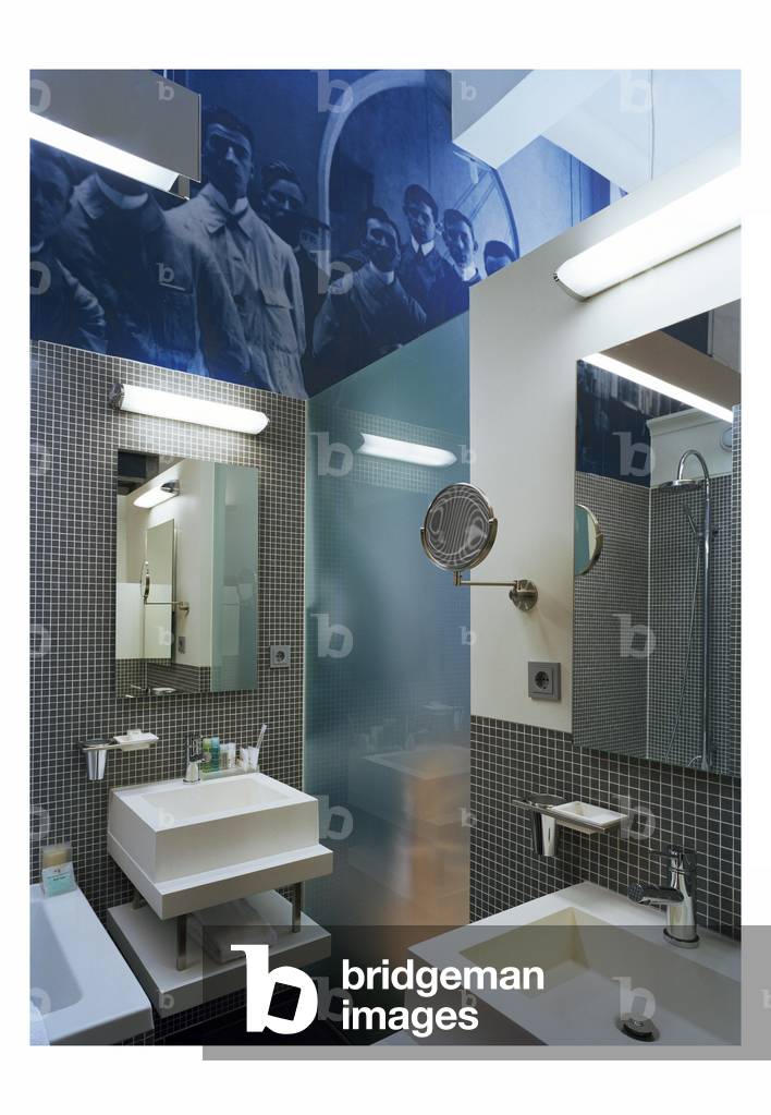 The hotel Kruisheren in Maastricht, Netherlands (Netherlands) realized by Satijn more architects and Vos interieur Mapertuus in 2005. Photography 15/03/06. In the heart of the historic centre of Maastricht, the 15th century Kruisherenklooster was inaugurated as a hotel in May 2005. In a very contemporary and innovative style and furniture by the Dutch interior architect Henk Vos (Maupertuus) and the famous lighting architect Ingo Maurer.