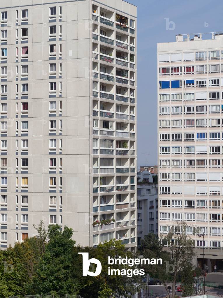Social housing tour, place of parties in the 19th arrondissement in Paris. Photography 09/12/07.