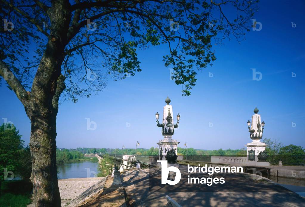 Briare Canal Bridge, Loiret, Centre.
