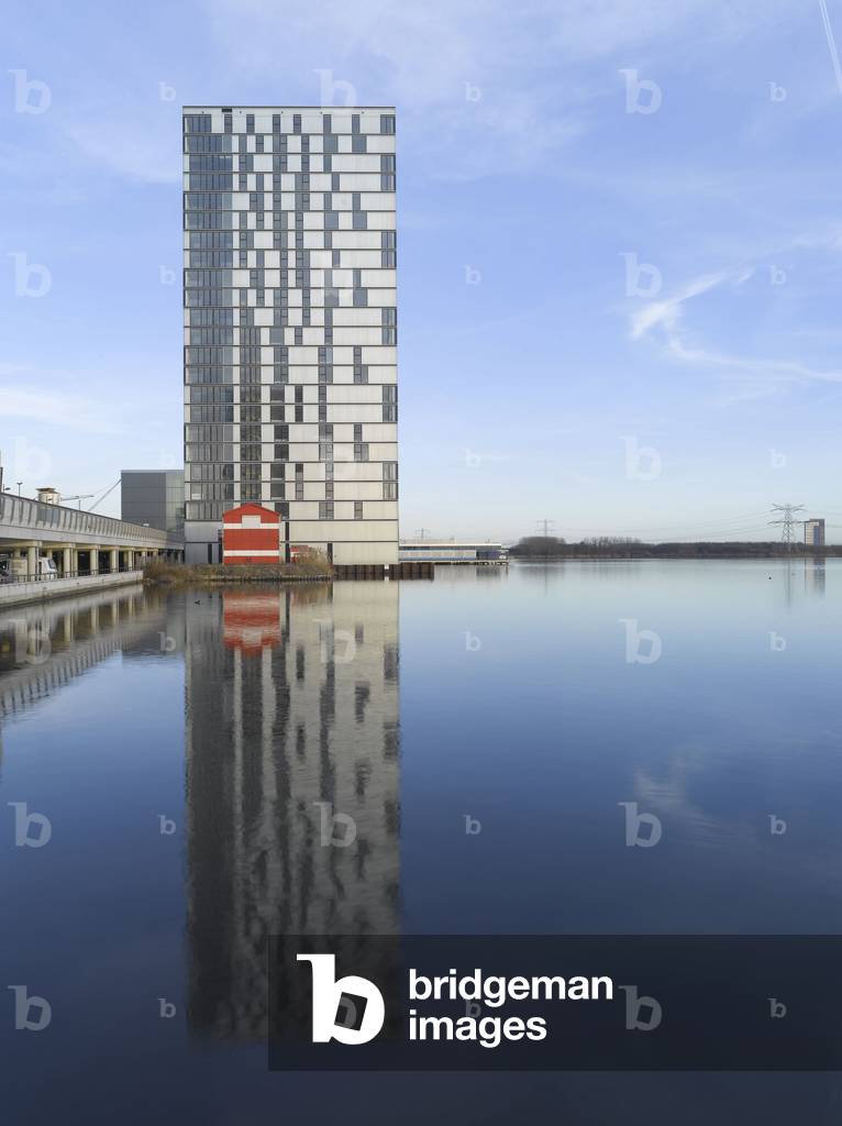 The Tower Side by Side, construction 2007, (photo)