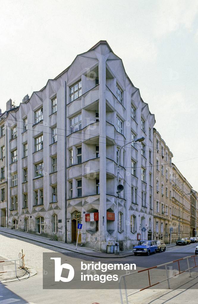 Cubist residential building (Hodek appartment) 34 Nekilanovaa Street Prague, Czech Republic. Construction 1913, architect Chochol Josef. Photography 10/07/91.