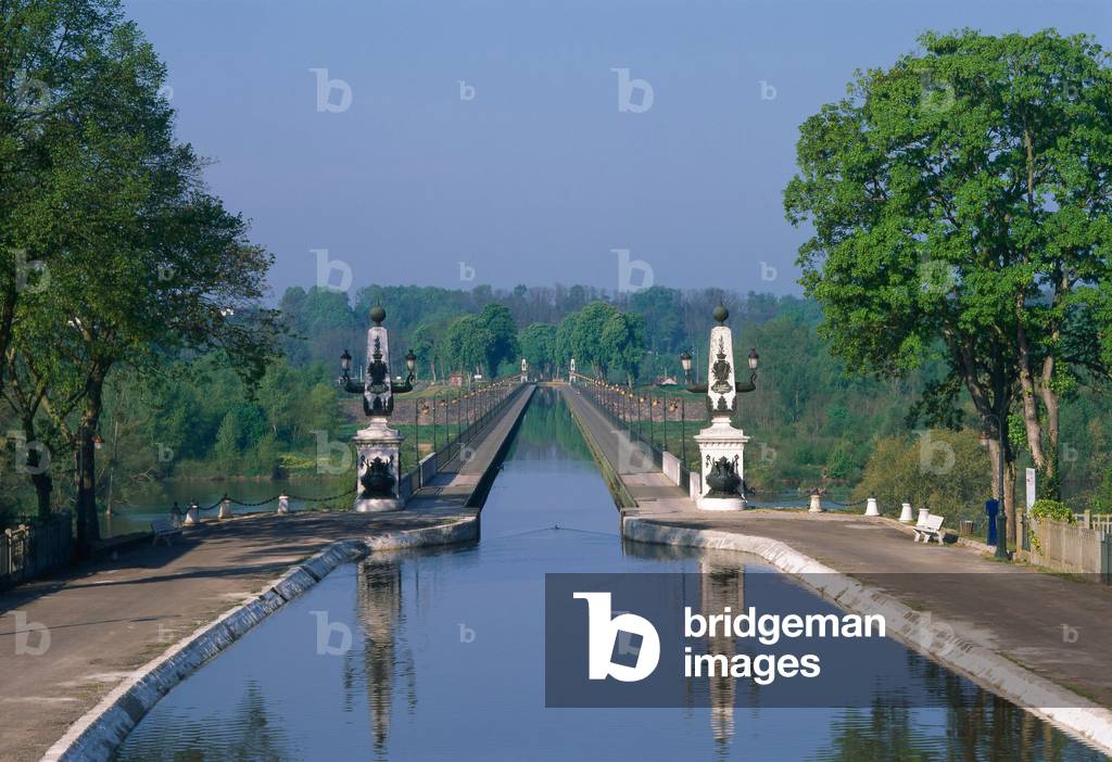 Briare Canal Bridge, Loiret, Centre.