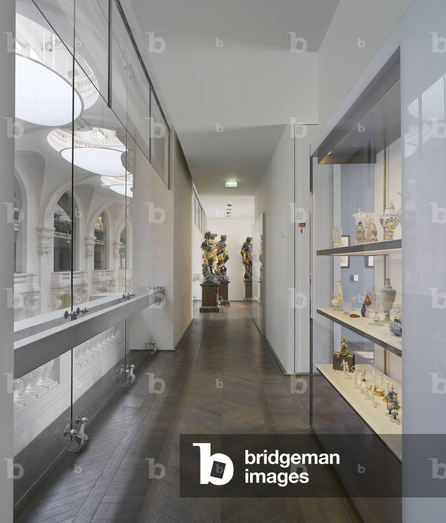 Le Musee des Arts Decoratifs, 107 rue de Rivoli, Paris 75001. Architecture by Bernard Desmoulin and Sylvain Dubuisson 2006. Photography 10/09/06