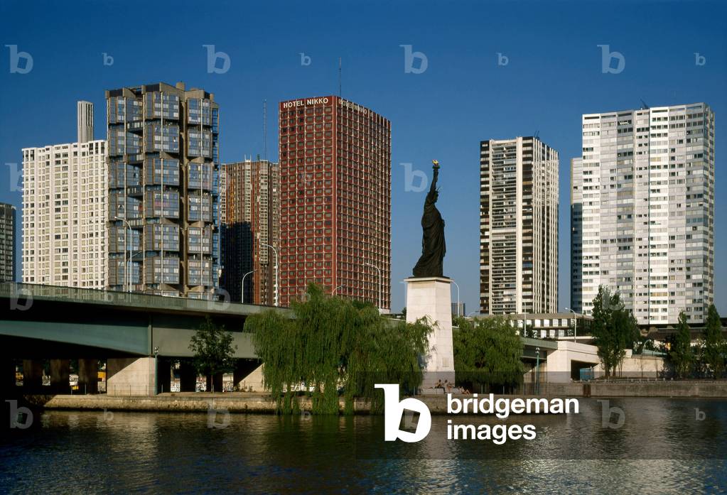 Front de Seine Paris 15th arrondissement.